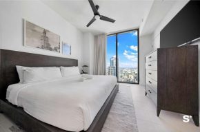 Luxury 1-BR PH with Breathtaking Downtown Views